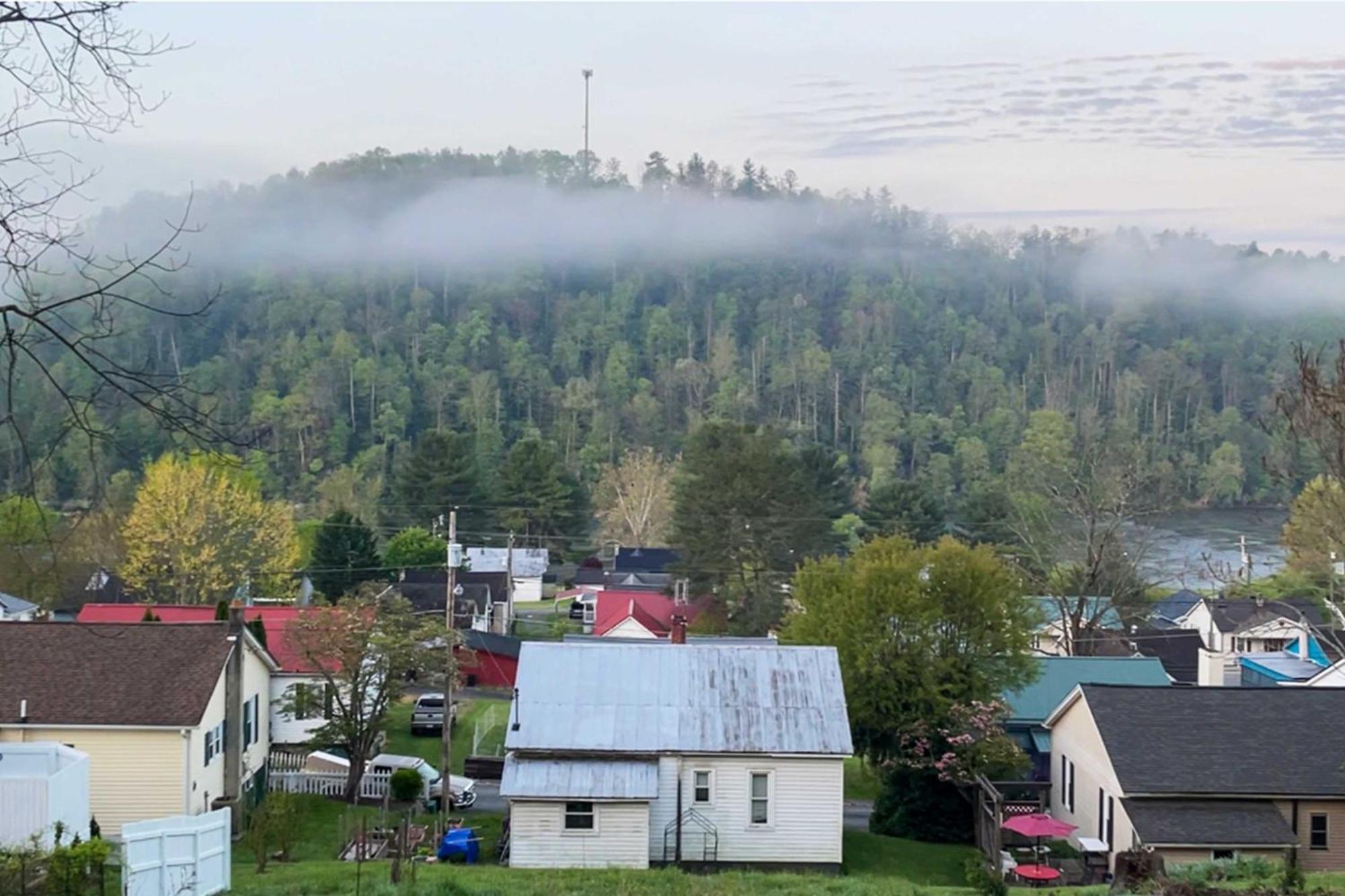 Cozy Fries Escape With Mountain And River Views! Galax Esterno foto